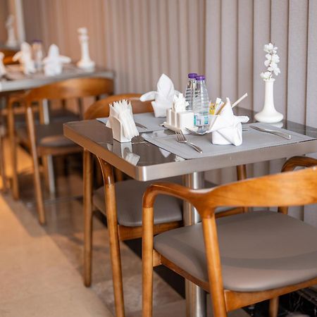 Charli Hotel Jeddah By Ahs Esterno foto